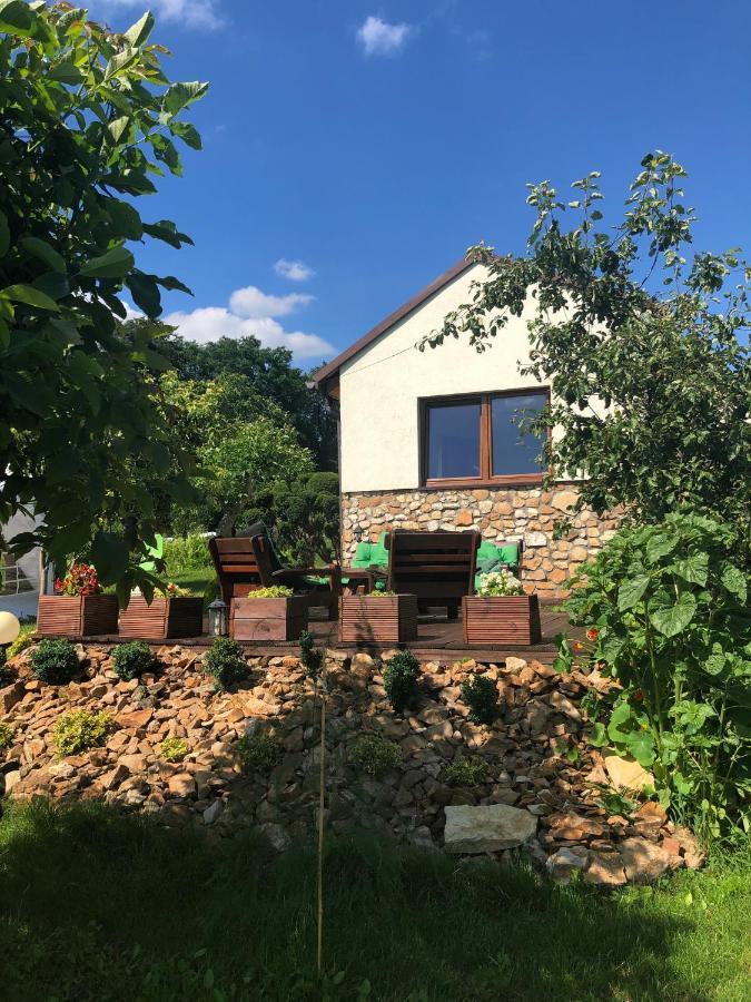 Czytelnia W Sadzie Villa Krzykawka Bagian luar foto