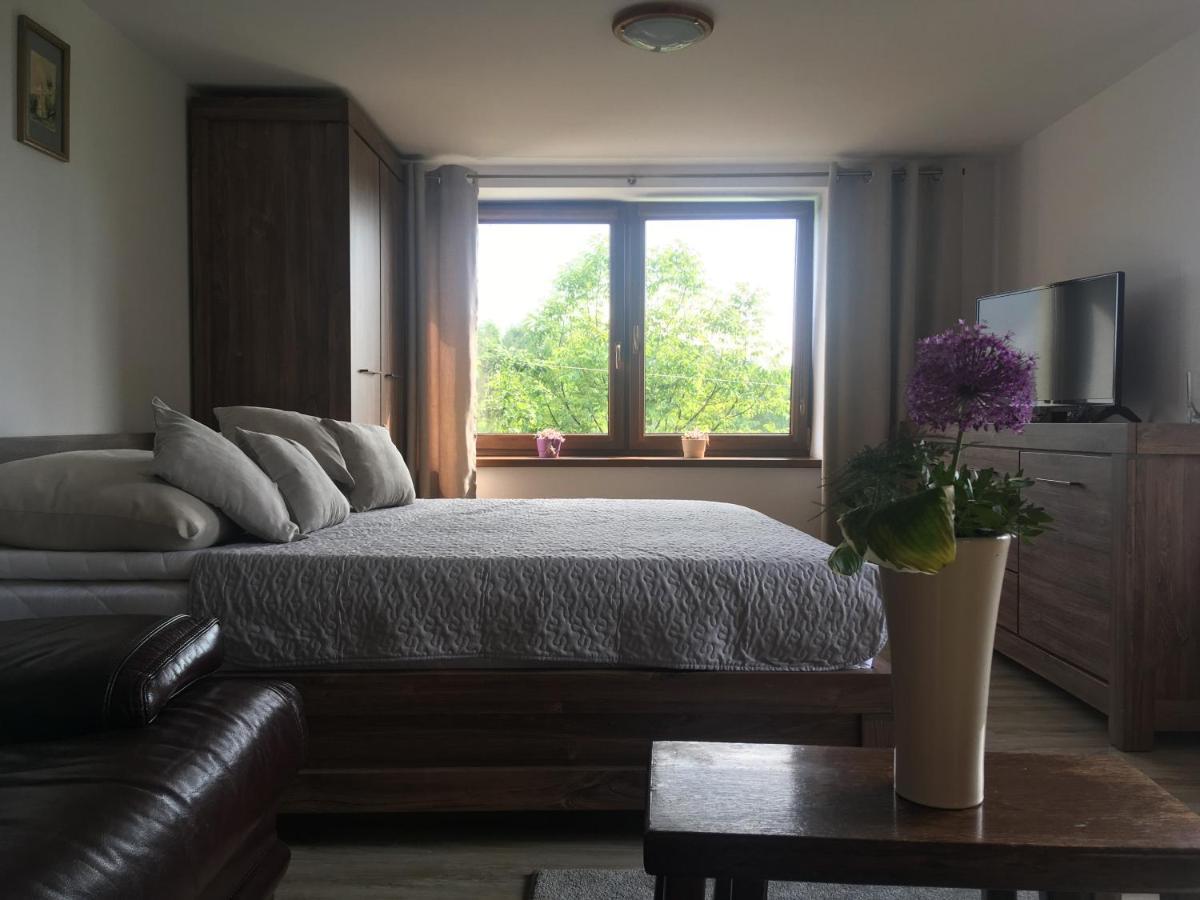 Czytelnia W Sadzie Villa Krzykawka Bagian luar foto